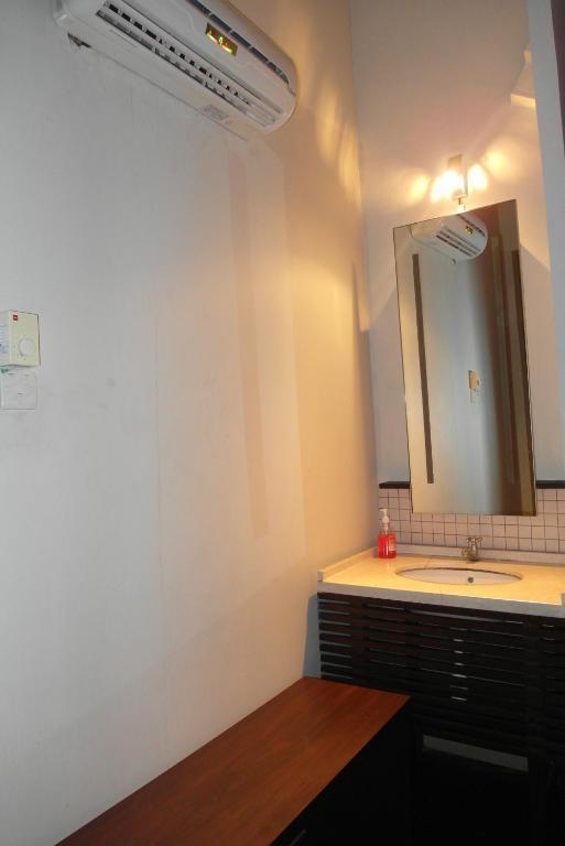 Number Eight Guesthouse Kuala Lumpur Phòng bức ảnh