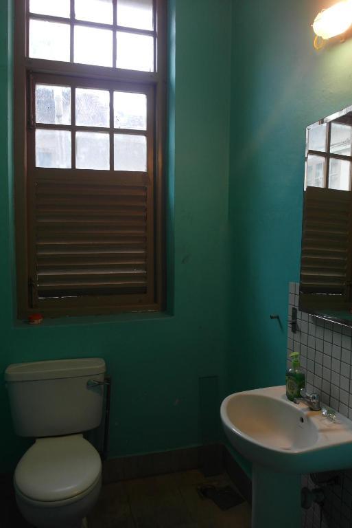 Number Eight Guesthouse Kuala Lumpur Phòng bức ảnh