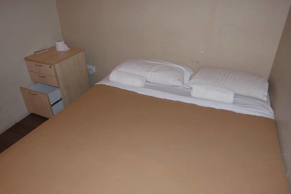 Number Eight Guesthouse Kuala Lumpur Ngoại thất bức ảnh